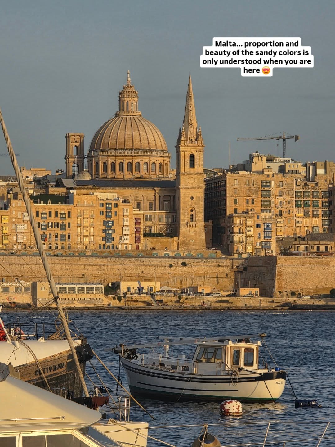 Day 1 exploring the imposing architecture of Malta. A trip to aliviate, to feel and just live all necessary things. No agendas, tours or rush. Just being... #malta #architecture
